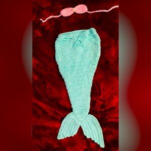 Knitted Little Girls Mermaid Outfit (0-18mos)